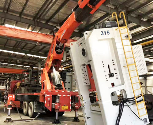 思南附近随车吊出租，轻松解决运输难题