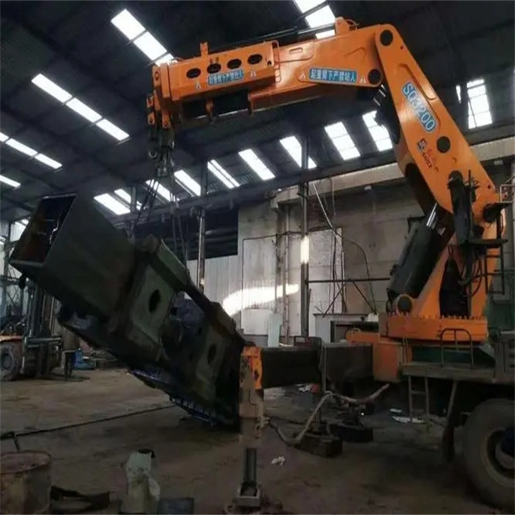 思南130吨折臂吊车出租吊机租赁附近电话