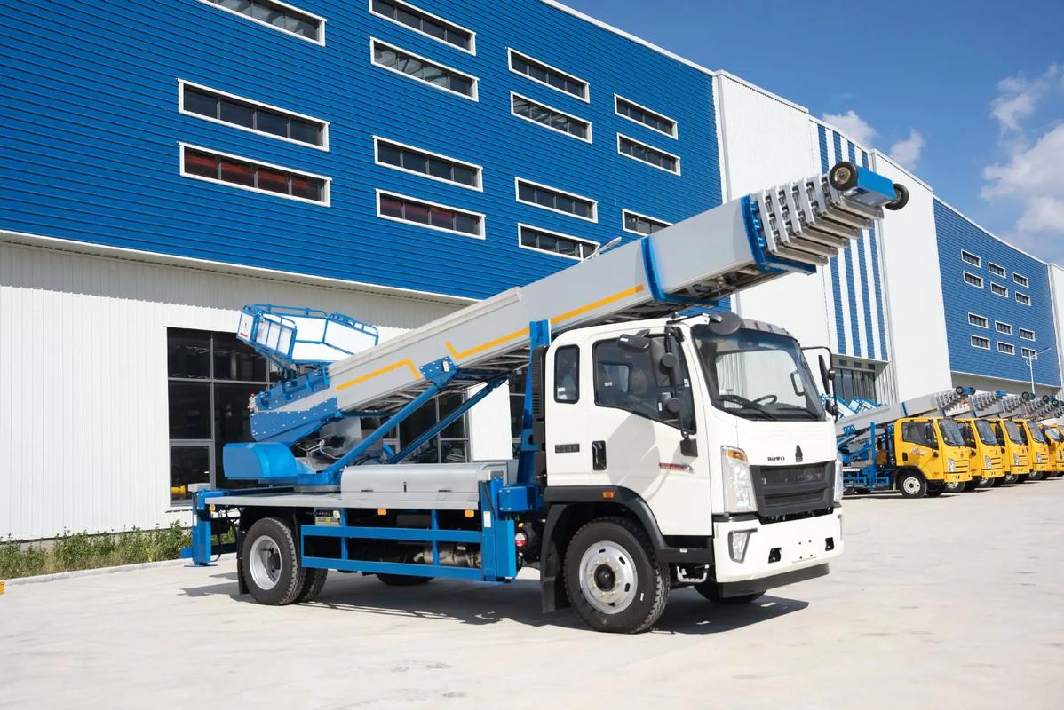 思南出租云梯车高空作业车 建筑垃圾搬运